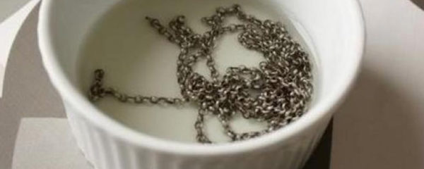 nettoyer des bijoux en argent